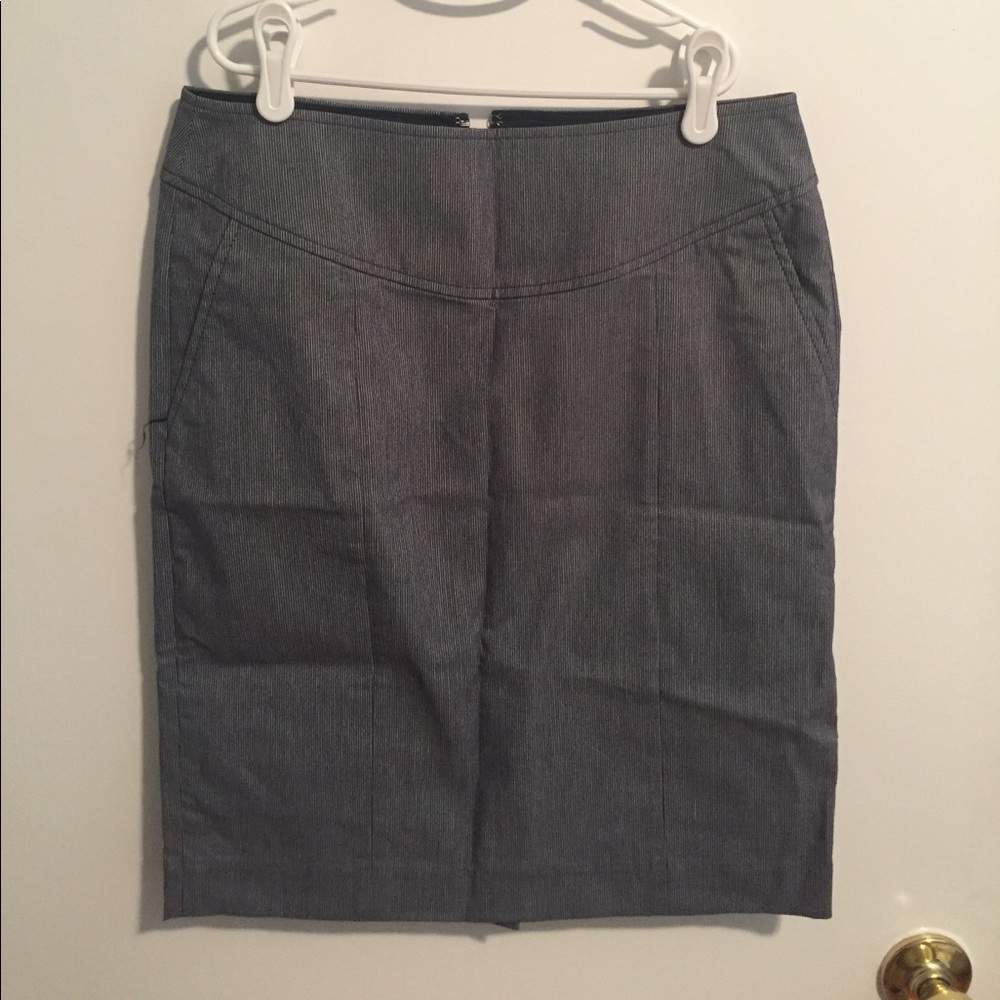 Banana Republic pencil skirt ✨