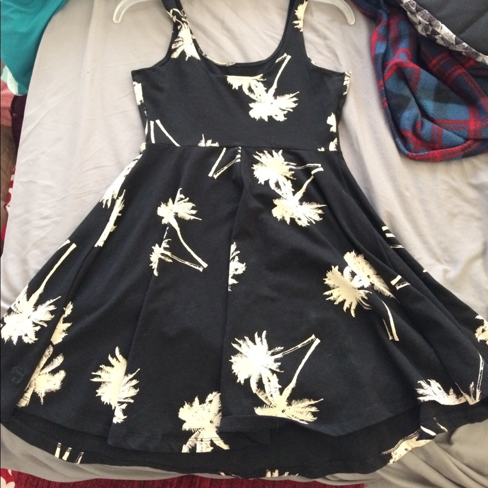 worn once or twice Pink Victoria’s Secret dress!