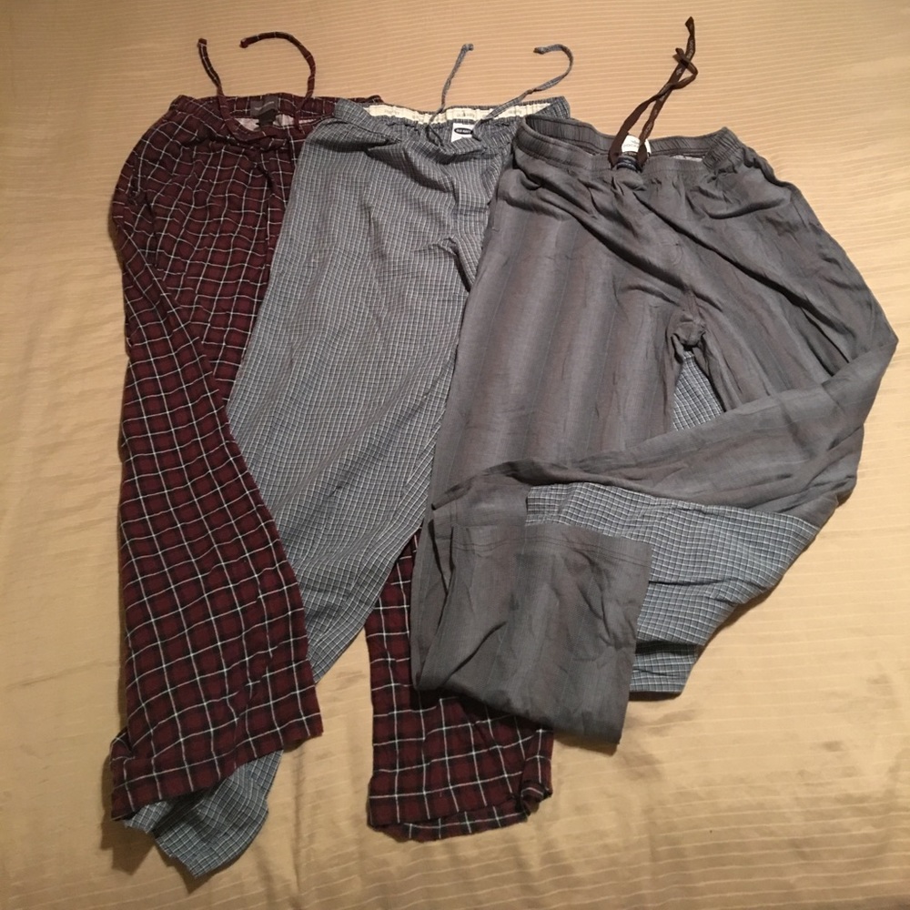 Men’s pajama bottoms.