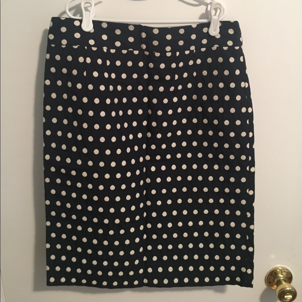 Banana Republic polka dot pencil skirt ✨