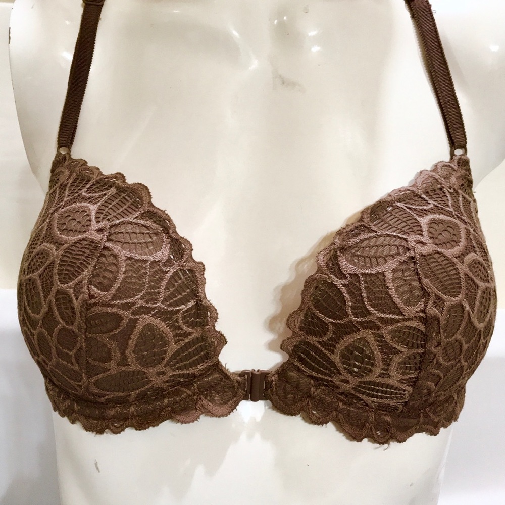 VICTORIAS SECRET LACE PUSH UP BRA