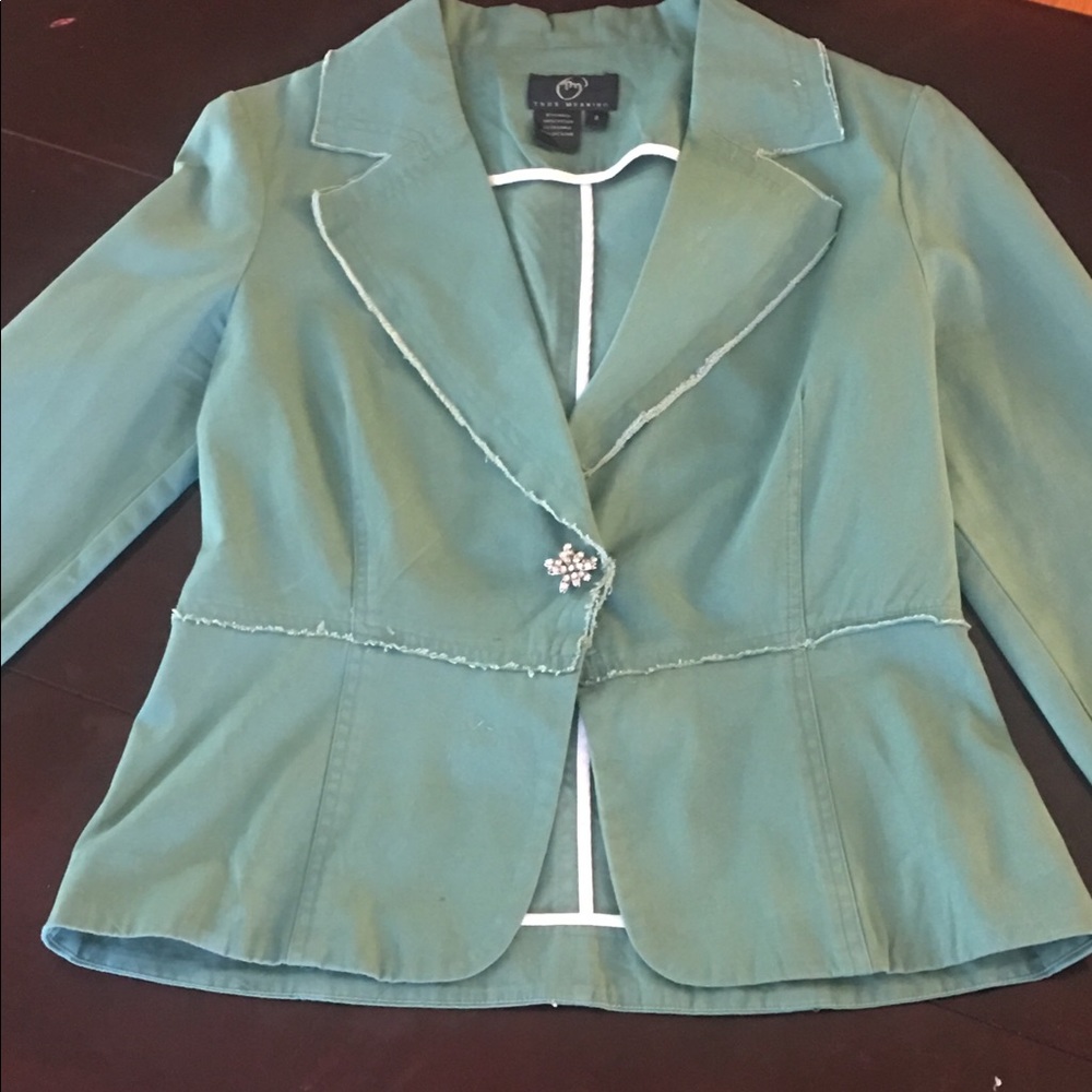 True Meaning Blazer Green Size 8 Jeweled Closure