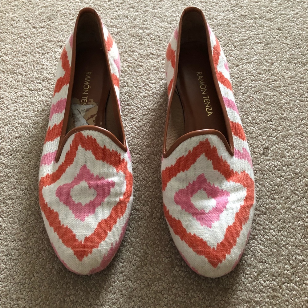 Fancy flats with cool pattern