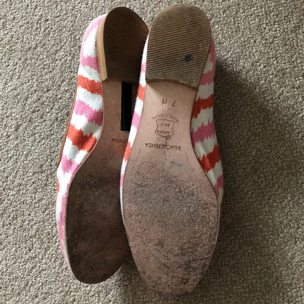 Fancy flats with cool pattern - Picture 3 of 3