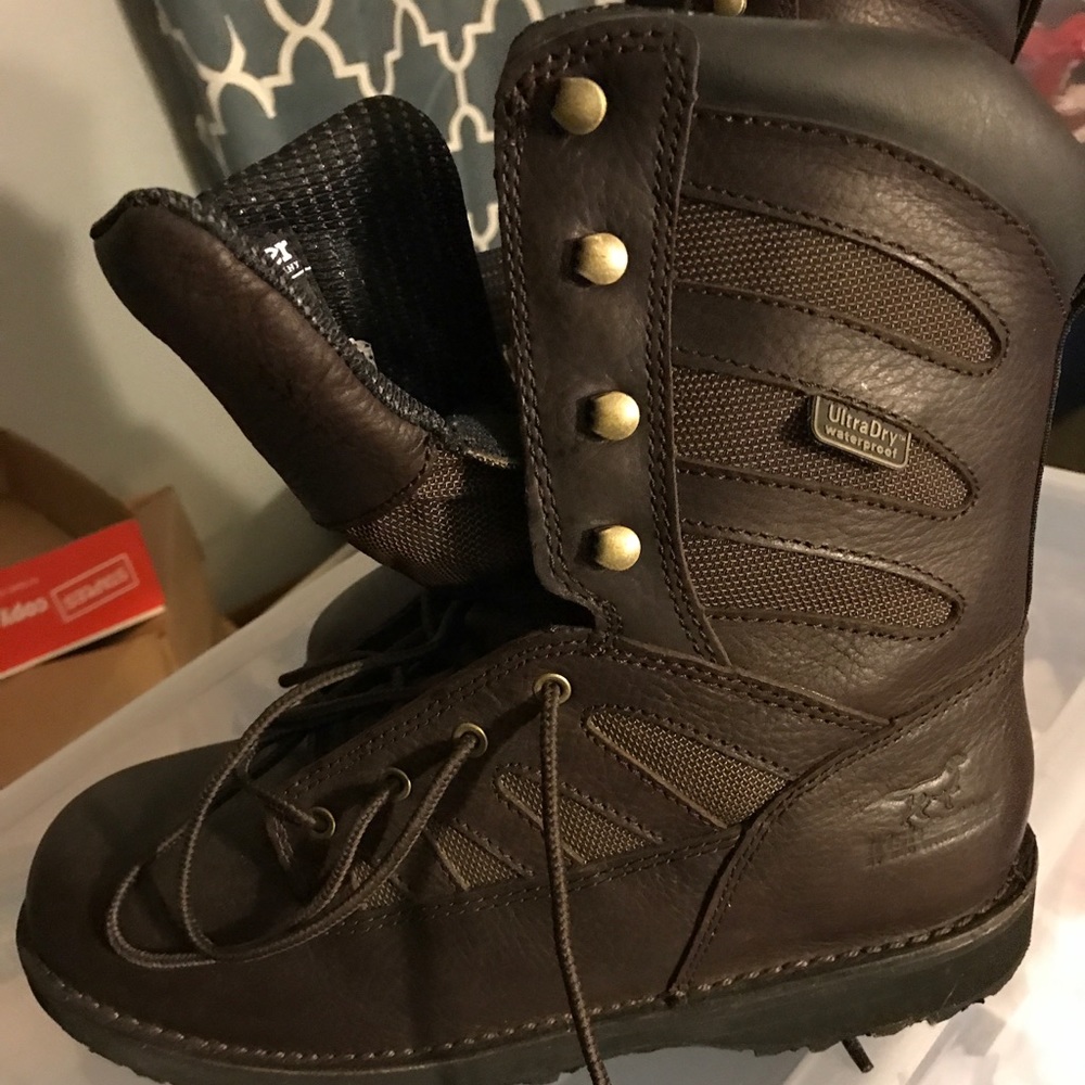 Red wing hunting boots