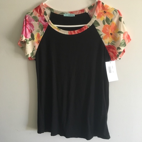 Tops - Short sleeved California Rose Floral Blouse
