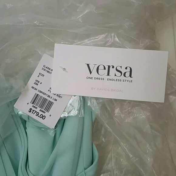 Versa by David's Bridal - Picture 2 of 3