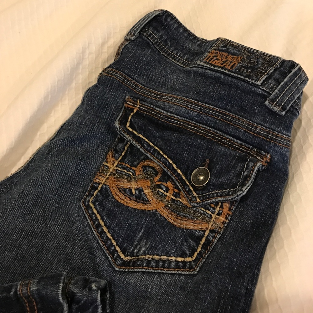 Gorgeous Southern Thread flare!