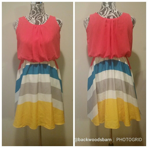 Romeo & Juliet Couture Dresses & Skirts - Romeo and Juliet Couture Dress!! Simply Stunning!