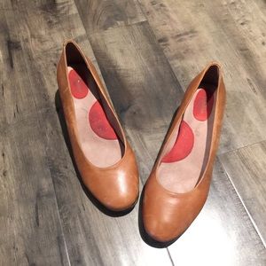 Tan SoftWalk 2 inch heel