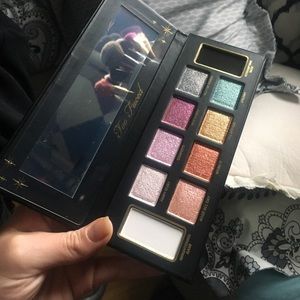Too faced glitter bomb palette