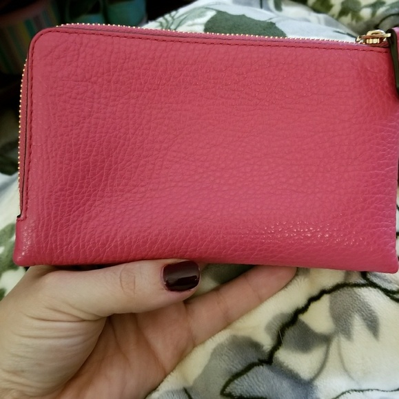 *Sold on x-post* Coach double corner zip wristlet - Picture 3 of 8