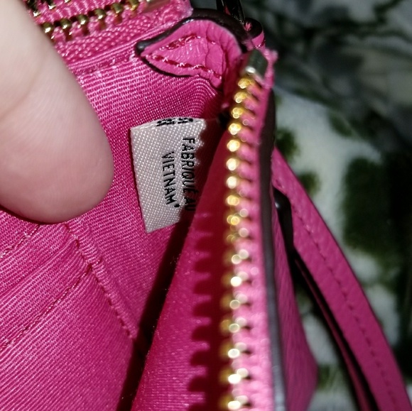 *Sold on x-post* Coach double corner zip wristlet - Picture 5 of 8