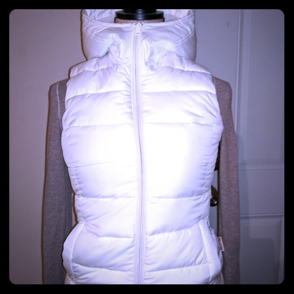 NWT HOLLISTER PUFFER VEST