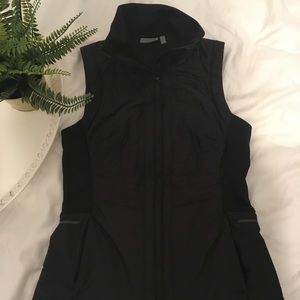 Athleta Form Fit Flattering Vest