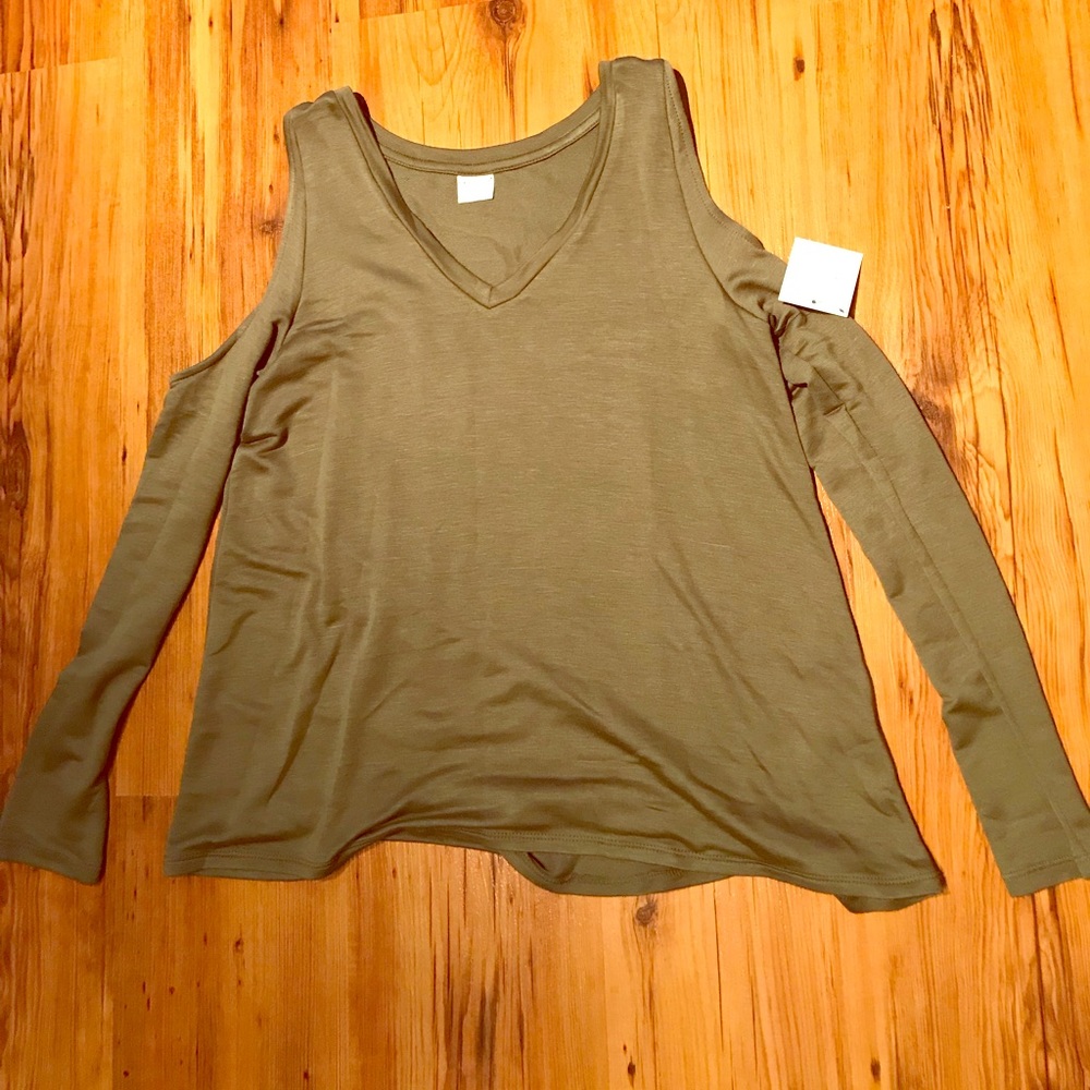 Cut out shoulder top