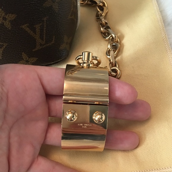 Louis Vuitton Fetish Lockit Bracelet Cuff Clutch - Picture 4 of 8
