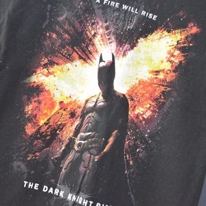"A Fire Will Rise" The Dark Knight Rises DC Comics Graphic Tee Women’s XS / S