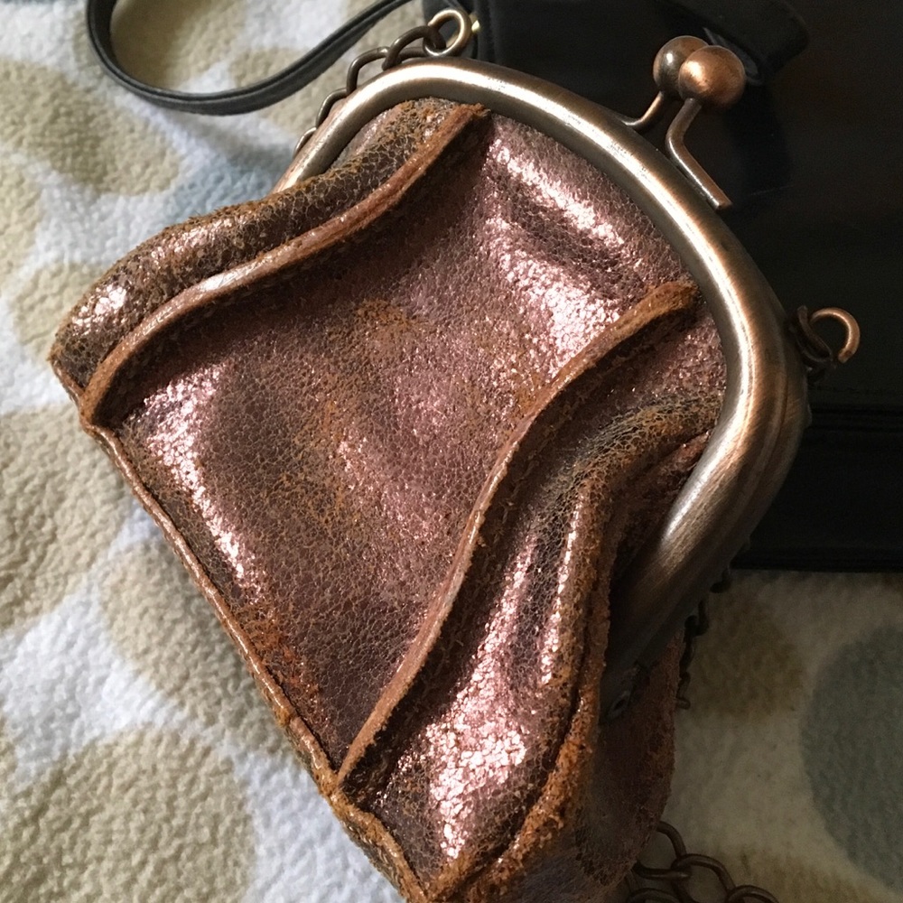 Kisslock Distressed Bronze Leather & Chain 👛 - Picture 4 of 6