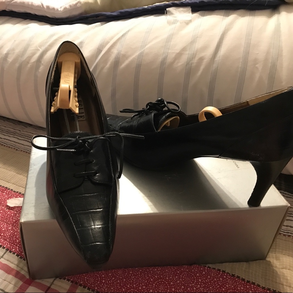 Black 9 West Kidskin Front  Lace Up Pump