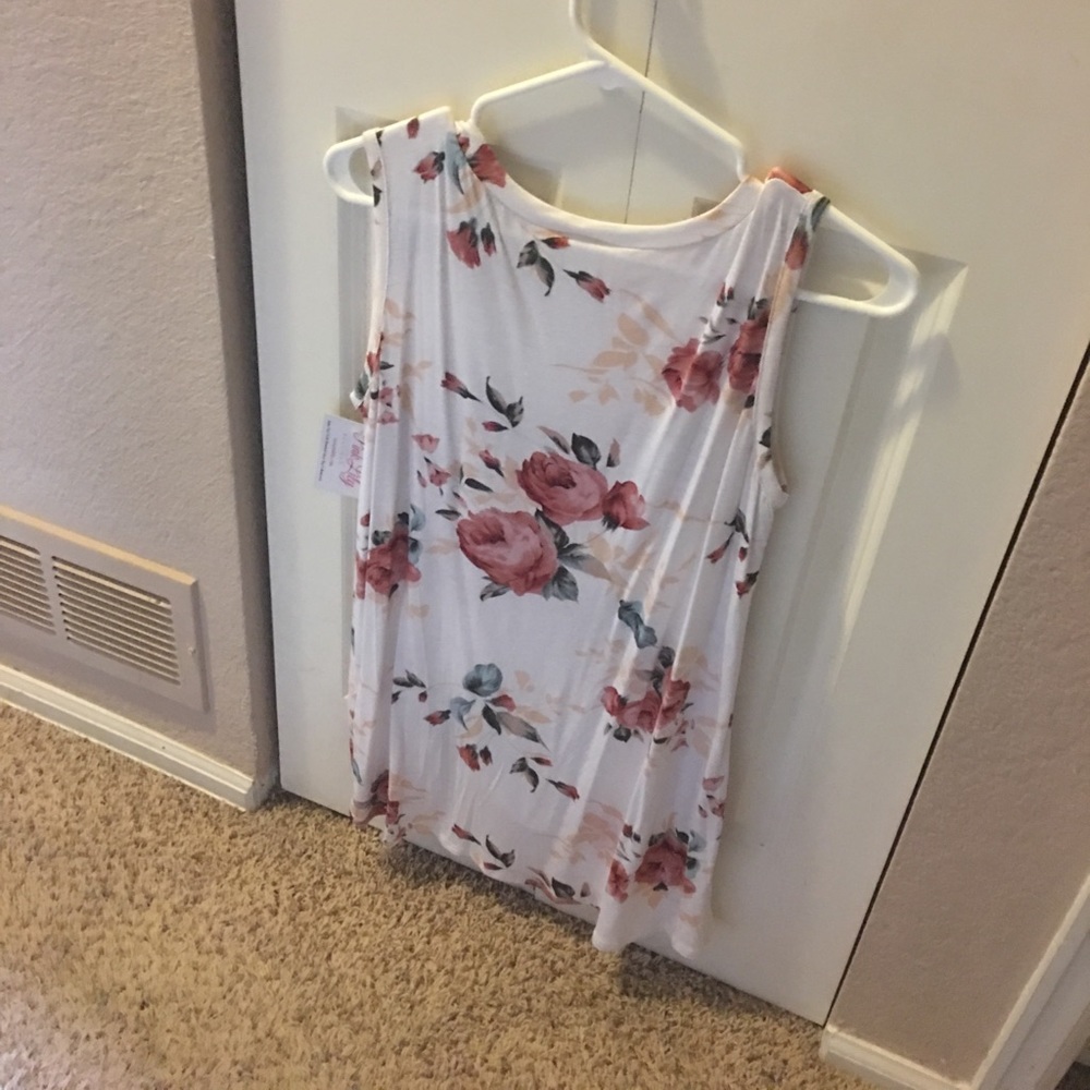 Shirt - Picture 2 of 5