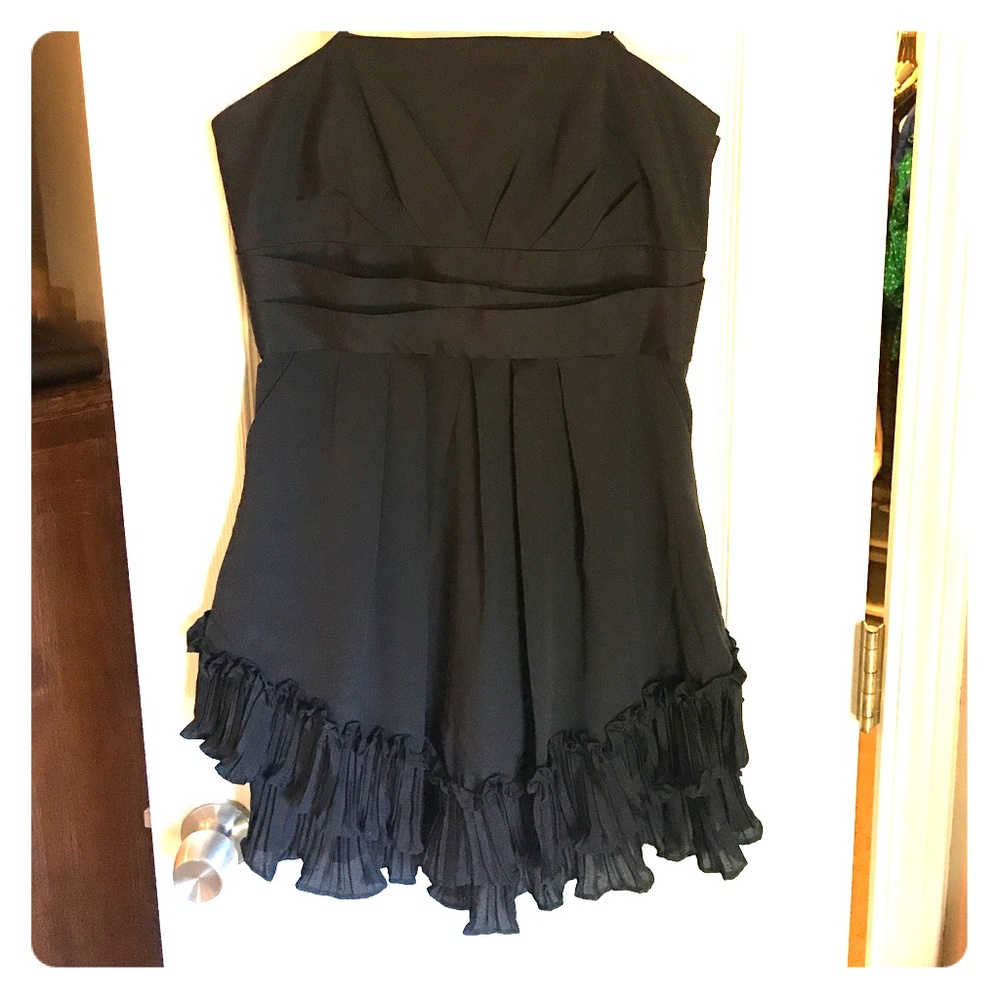 Strapless LBD