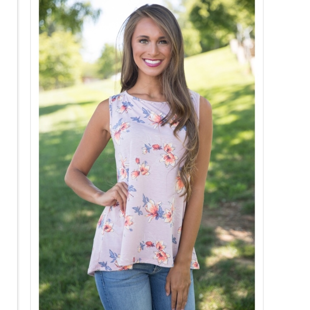 New with tags floral tank top