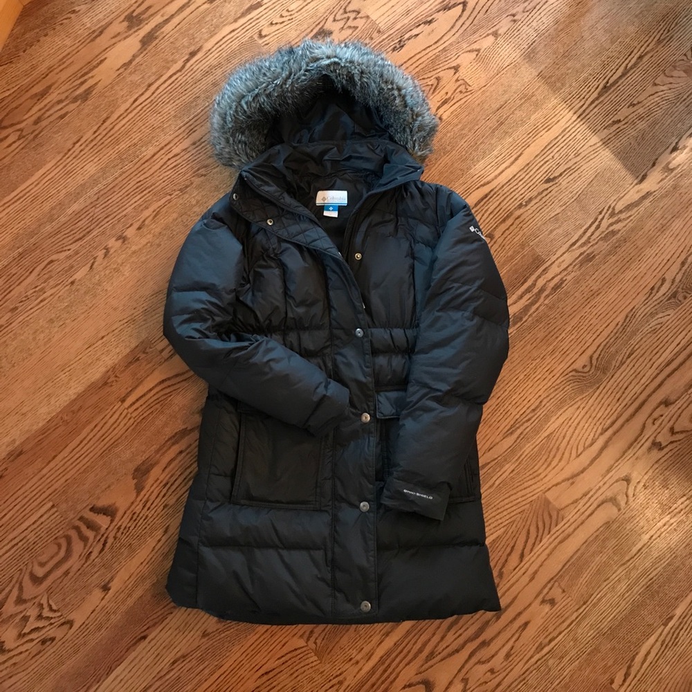 Ladies winter jacket with fur hood