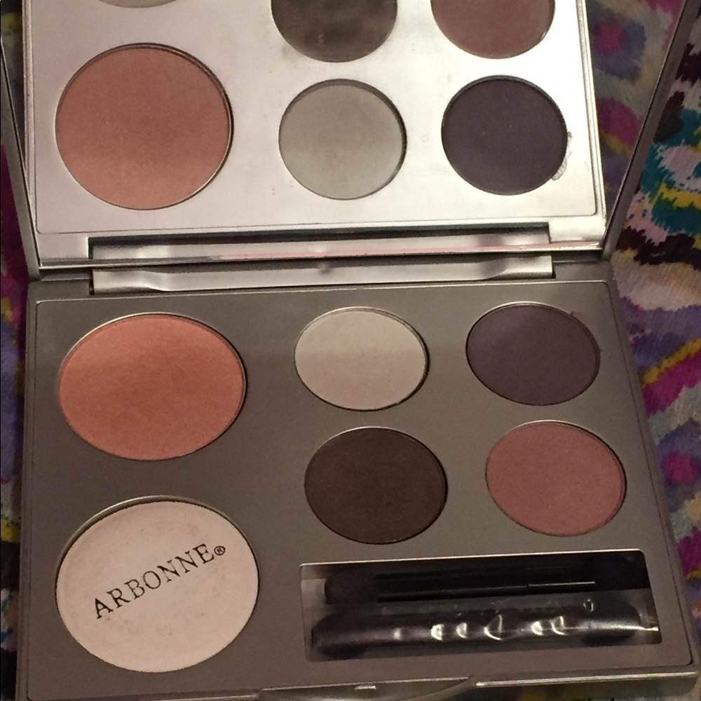 New Arbonne eyeshadow pallet