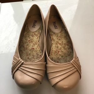 Mudd light tan. Size 7.