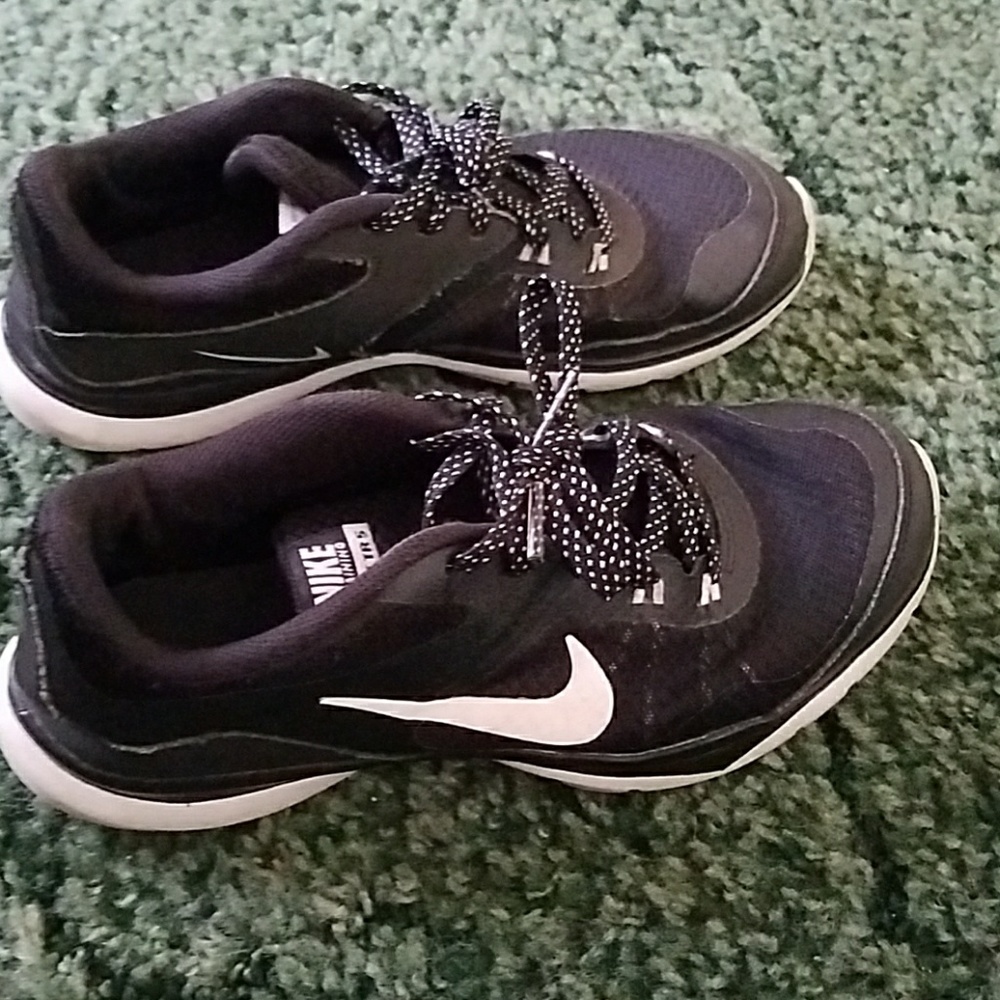 girls Nike sneakers