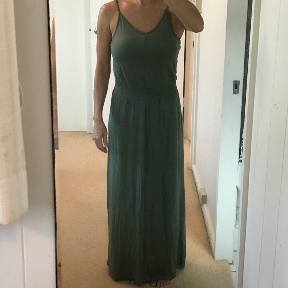 NWOT Spaghetti Strap Maxi Dress