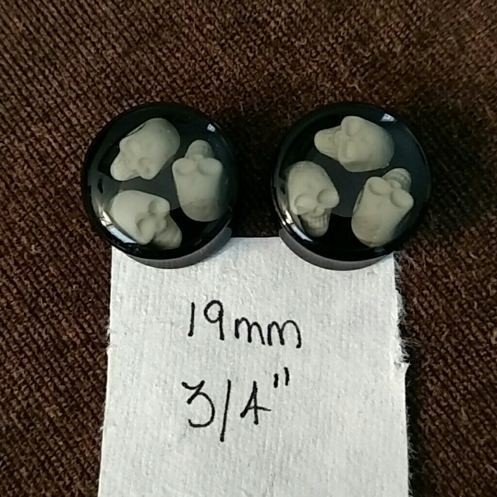 Acrylic 3 skull plugs 19mm 3/4"