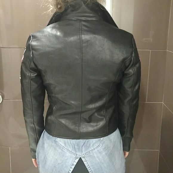 Floral embroidered med faux leather jacket - Picture 3 of 3