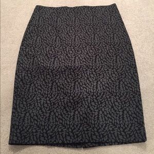 Classy Ann Taylor LOFT stretch pencil skirt