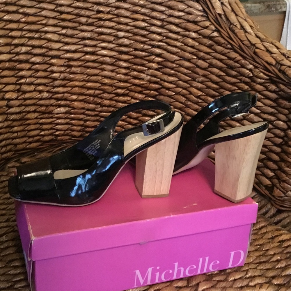 Patent leather sling back shoes