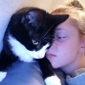 Meet your Posher, Hazel