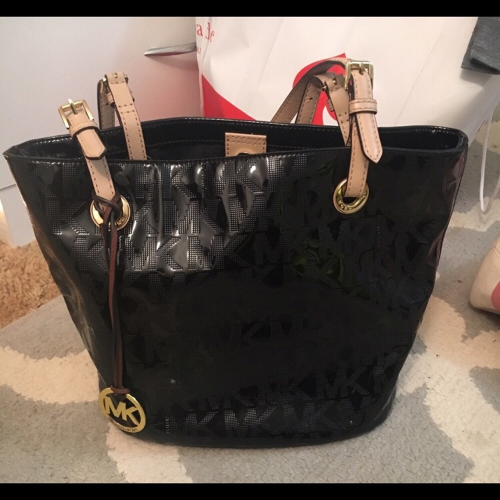 Black Michael kors purse