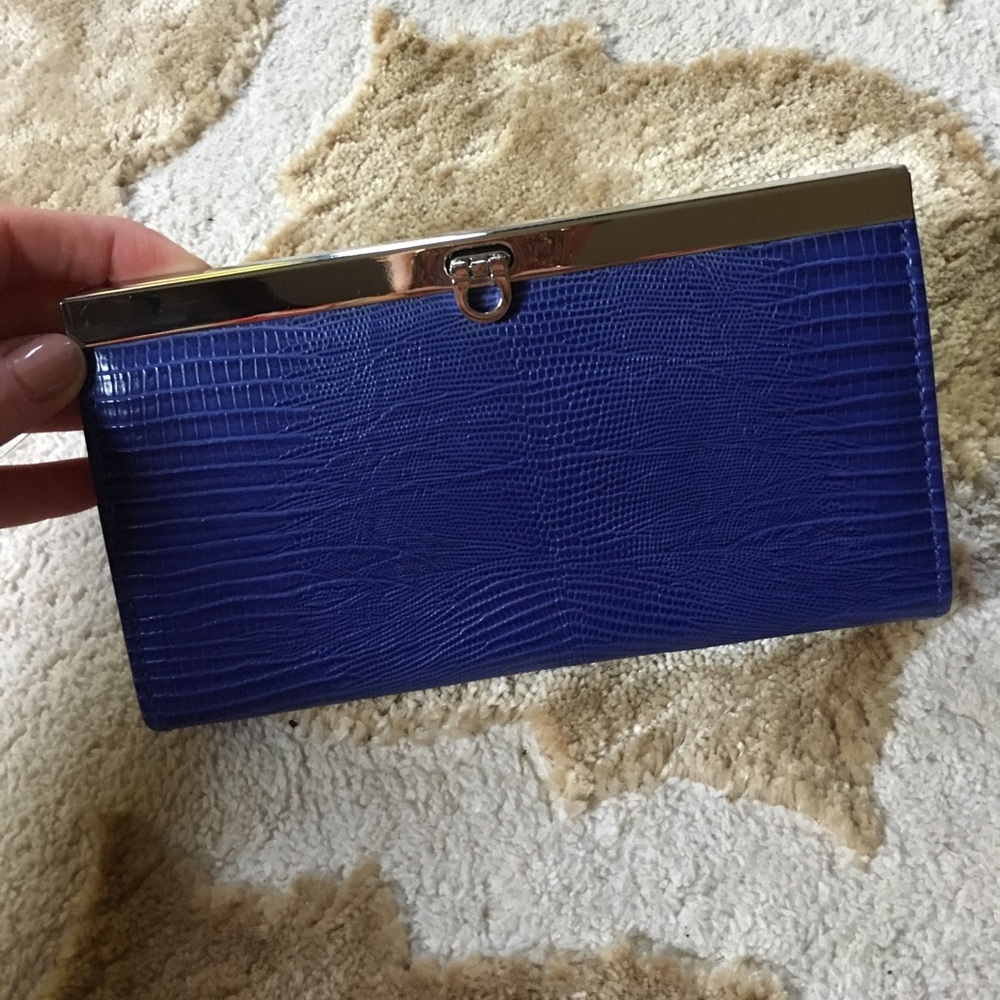 Royal blue faux alligator clutch