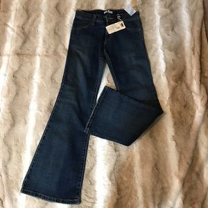 levis 537