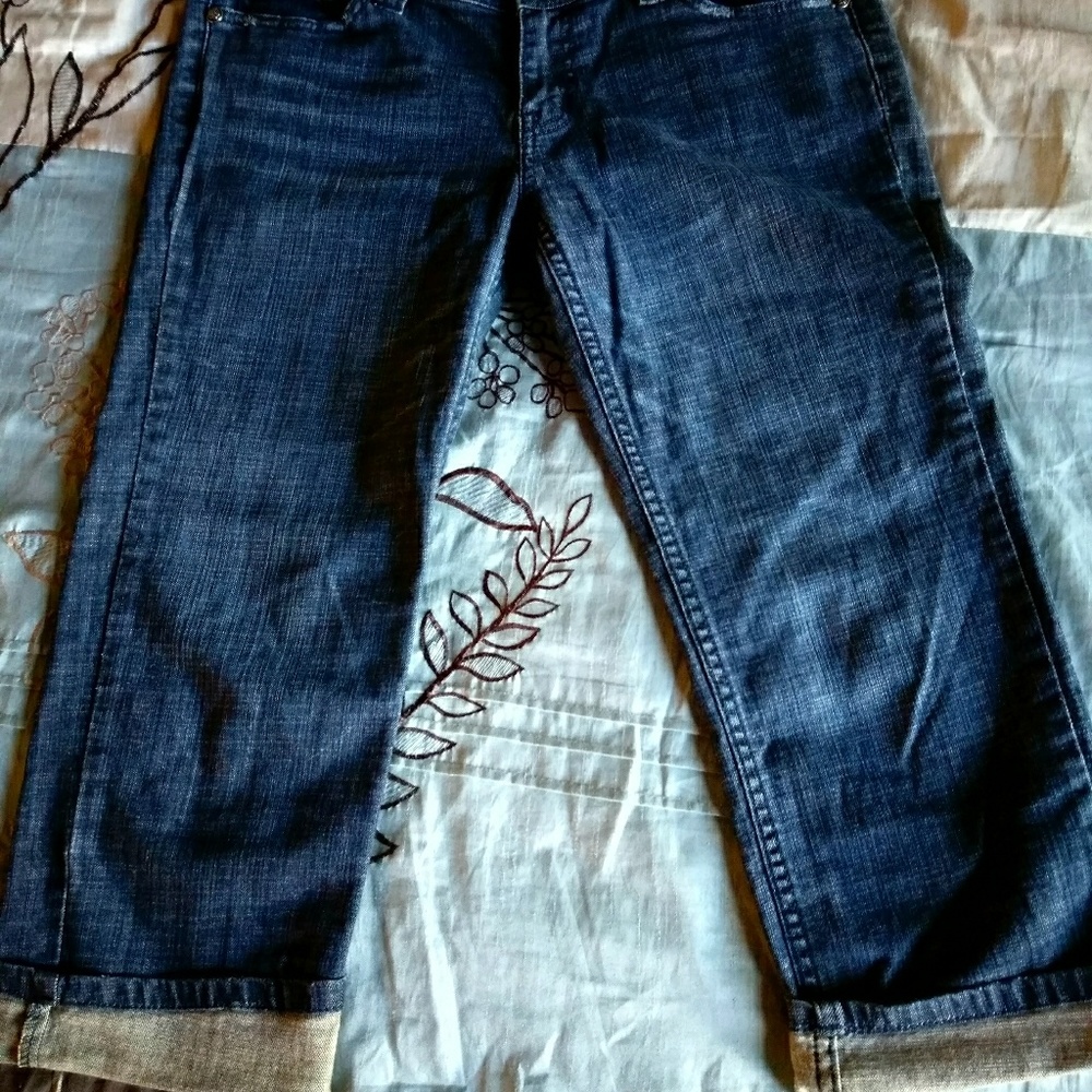Machine Denim Capri's