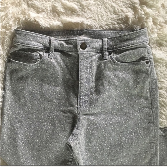 Ann Taylor LOFT โข high waisted blue floral pants - Picture 2 of 5