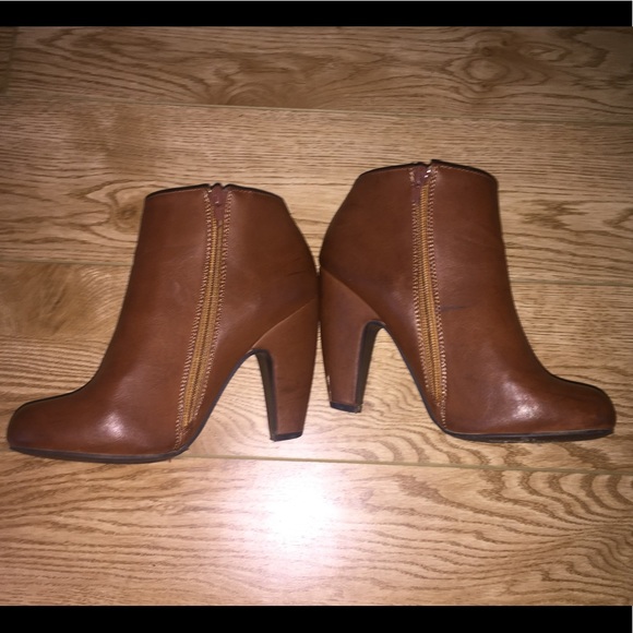 Bamboo Chunky Brown Booties sz 8 - Picture 3 of 4