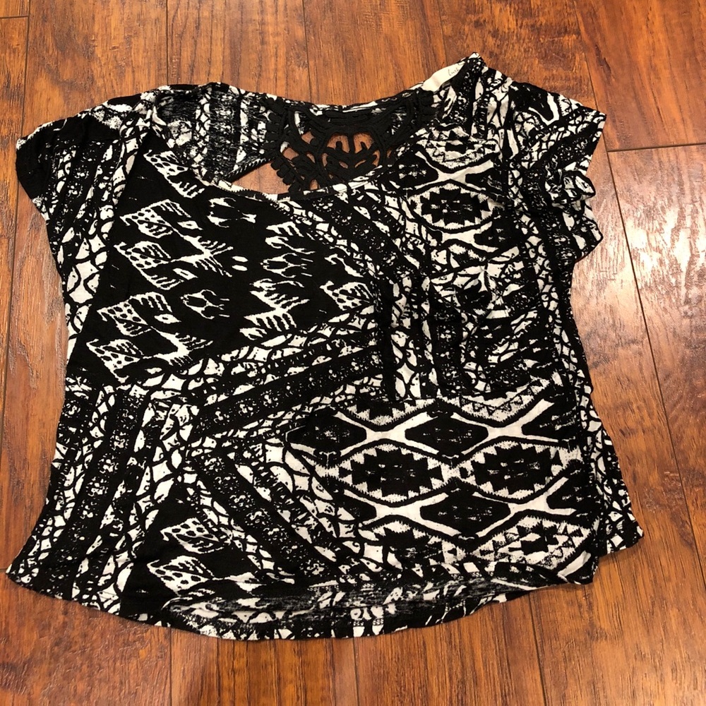 Black and white crop top