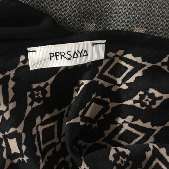 Amazing romper with Detailed sheer bow back design - Picture 4 of 4