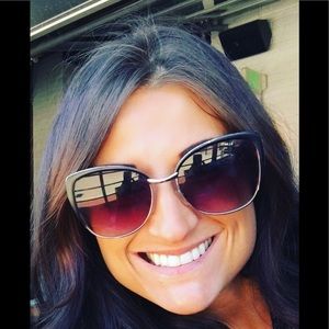 Meet your Posher, Gina