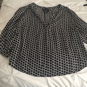 1X Black and White top