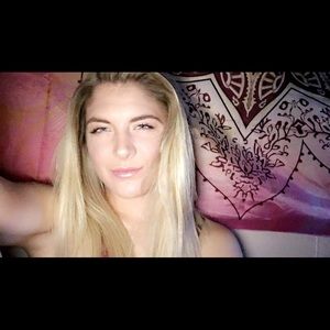Meet your Posher, Tori