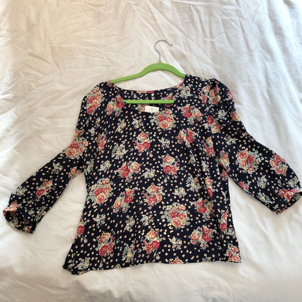 Navy blouse with floral print, open back NWT!