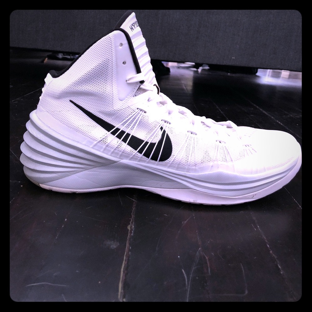 Nike Hyperdunk Basketball Shoes